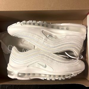 Women Airmax 97’s size 8 1/2